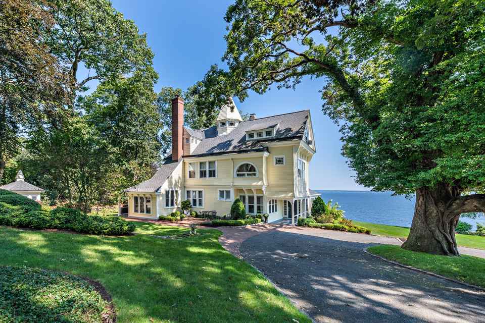 Homes For Sale In Warwick, Rhode Island